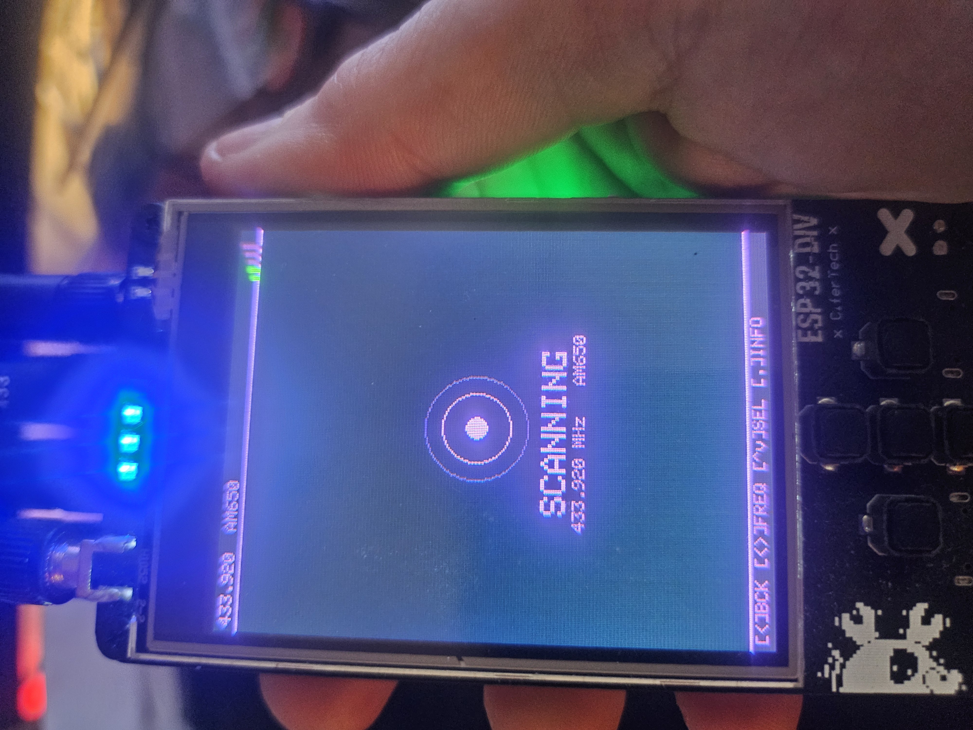 ESP32-DIV v2.1 running ProtoPirate firmware